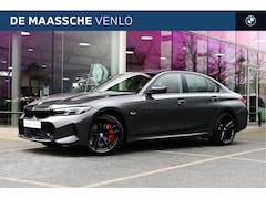 BMW 3-serie - 330e High Executive M Sport Automaat / Sportstoelen / M Adaptief onderstel / Achteruitrijc