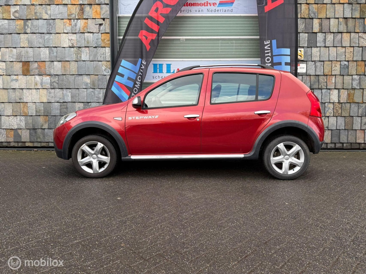 Dacia Sandero Stepway - 1.6 - AutoWereld.nl