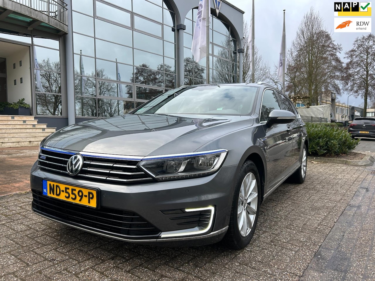 Volkswagen Passat Variant - 1.4 TSI GTE aut ,navi.trekhaak,17 inch - AutoWereld.nl