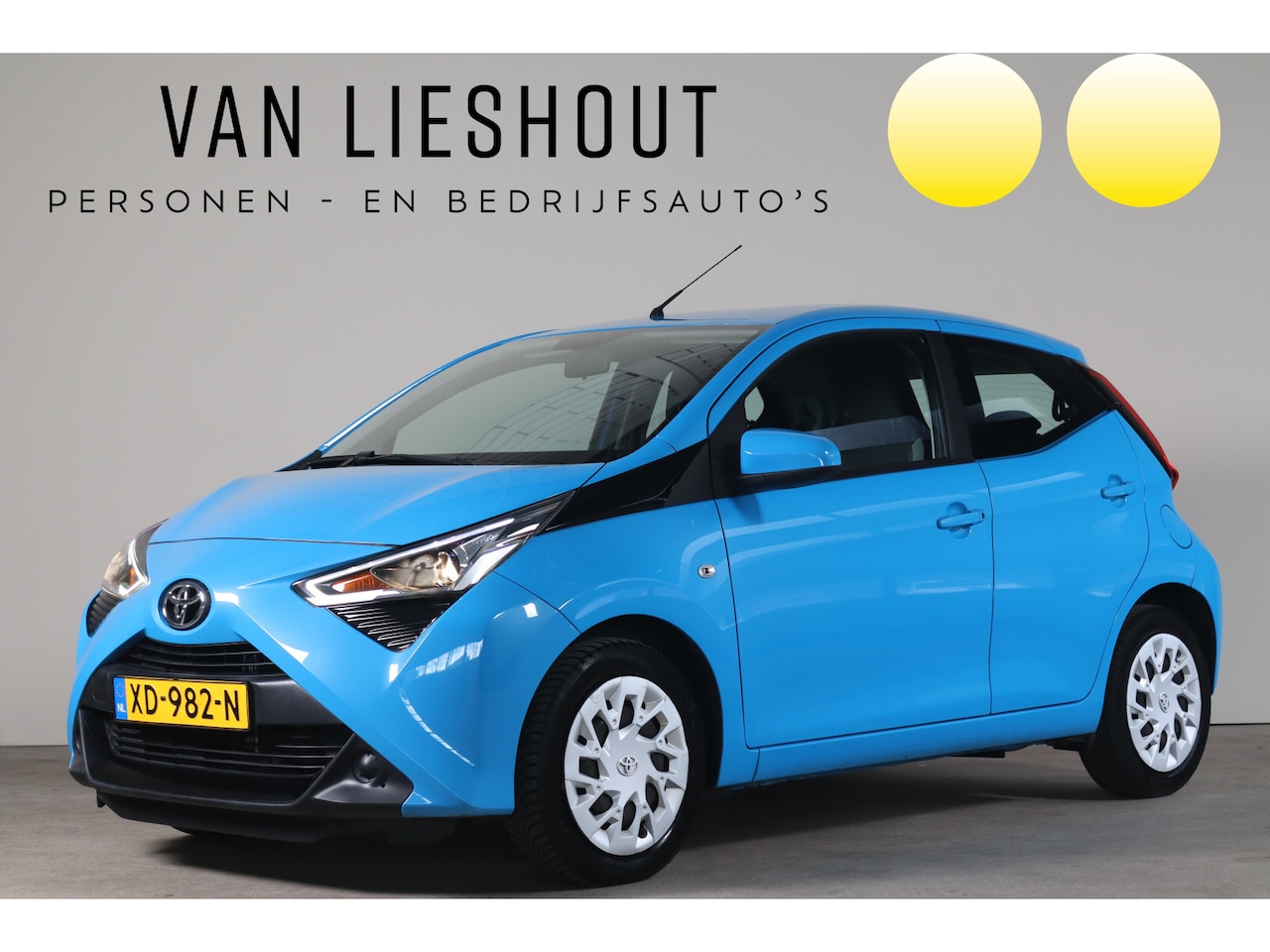 Toyota Aygo - 1.0 VVT-i x-play - NL- Auto!! Apple I Camera I Airco - AutoWereld.nl