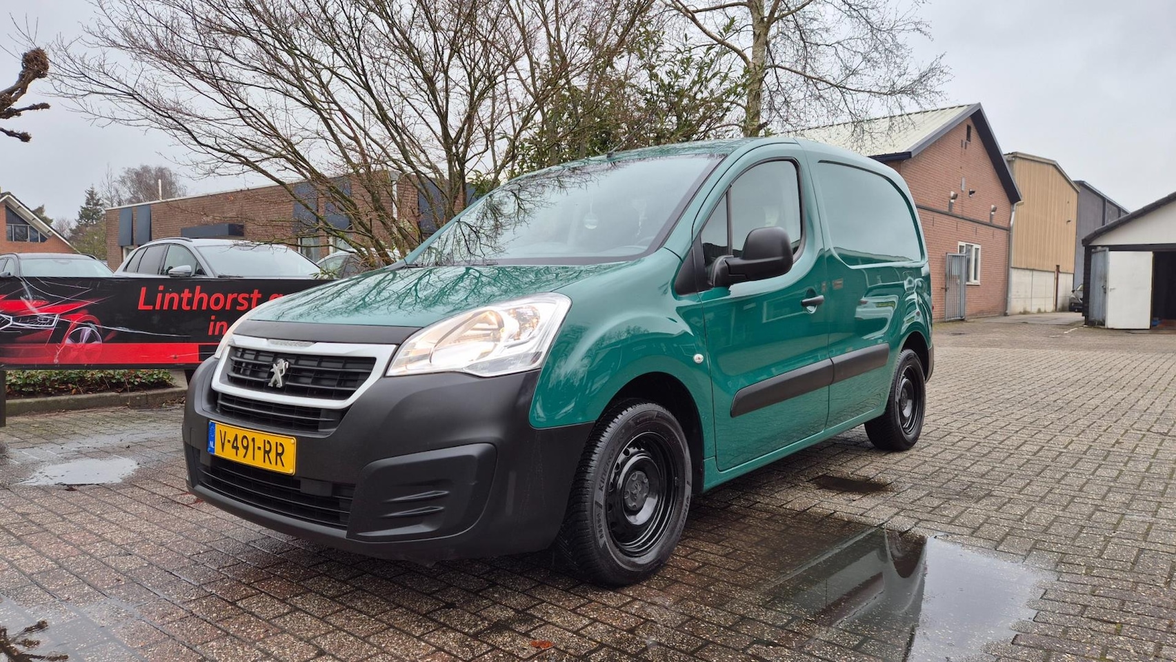 Peugeot Partner - 120 1.6 BlueHDi 75 L1 Profit+ 2018 - AutoWereld.nl