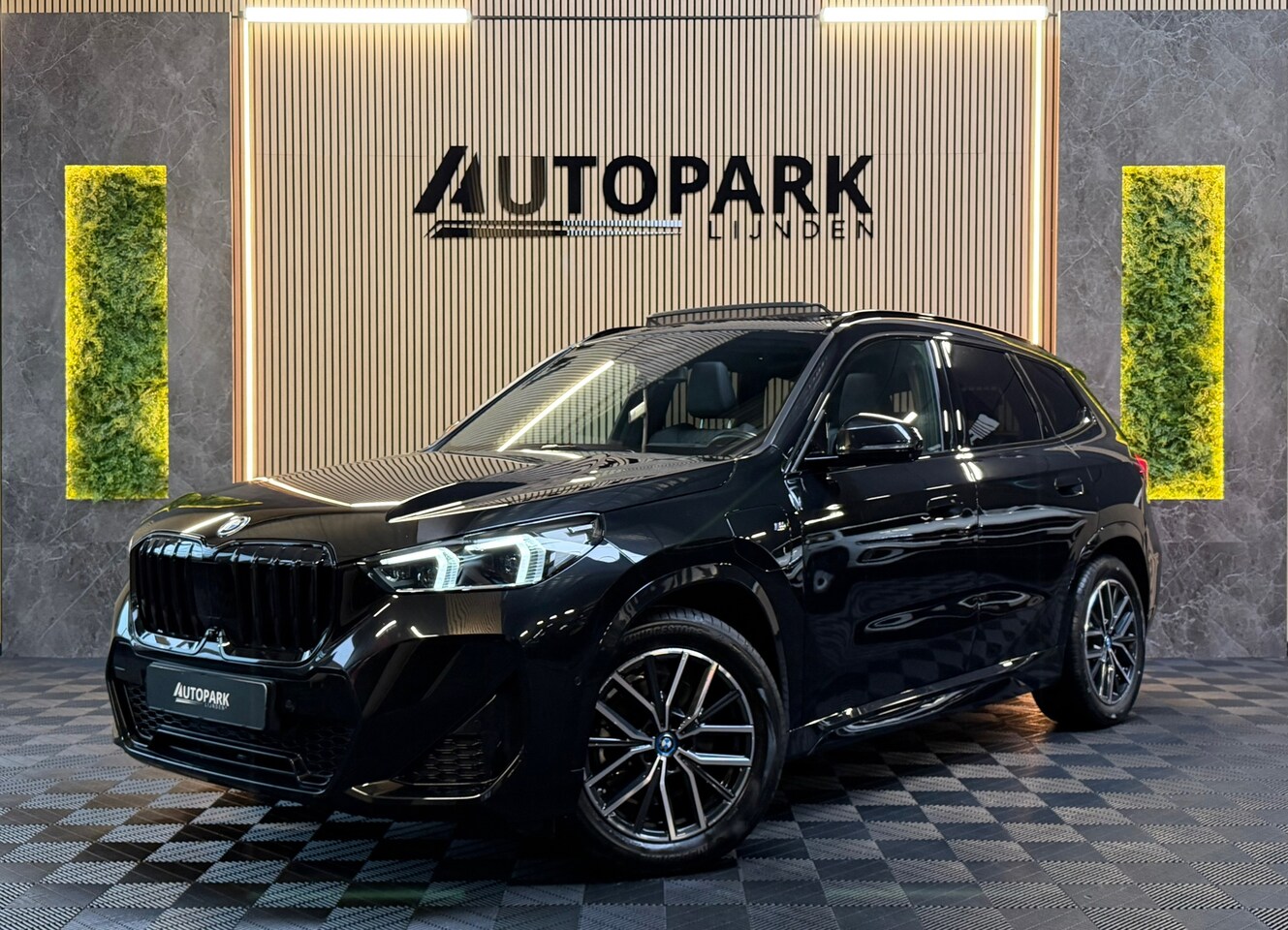 BMW X1 - XDrive25e |M-Sport|PANO|HuD|H&K|MEMORY|FABRIEKSGARANTIE| - AutoWereld.nl
