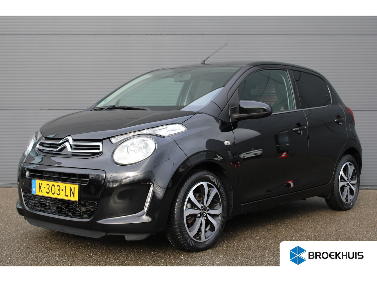 Citroën C1 - 1.0 VTi Shine | Navi by app | Camera | Climate control | Apple carplay | Lichtmetaal | 32. - AutoWereld.nl