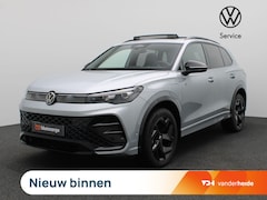 Volkswagen Tiguan - 1.5 eHybrid R-Line Edition 272PK DSG Pano-Schuifdak, Trekhaak, Black Style, Navi via Apple