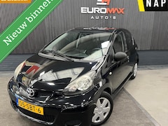 Toyota Aygo - 1.0-12V Comfort Navigator
