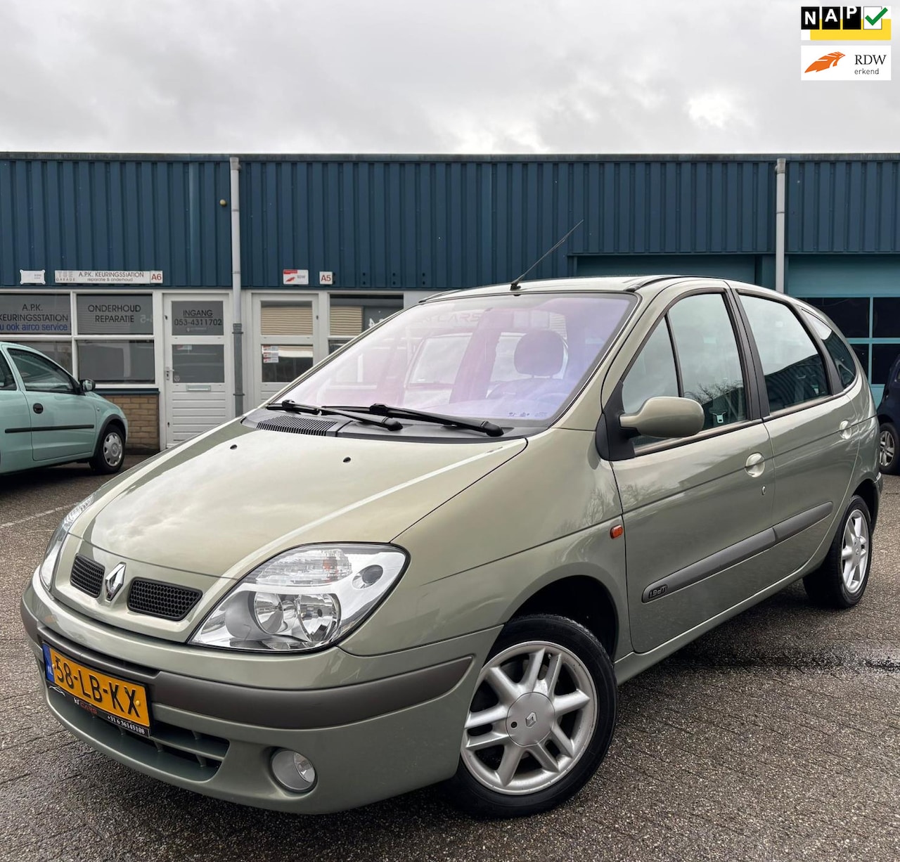 Renault Scénic - 1.6-16V Expression | Automaat | Clima | Trekhaak |LM Velgen | NAP | Radio | - AutoWereld.nl