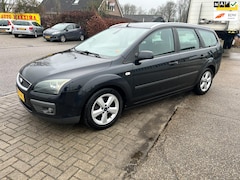 Ford Focus Wagon - 1.6-16V Futura