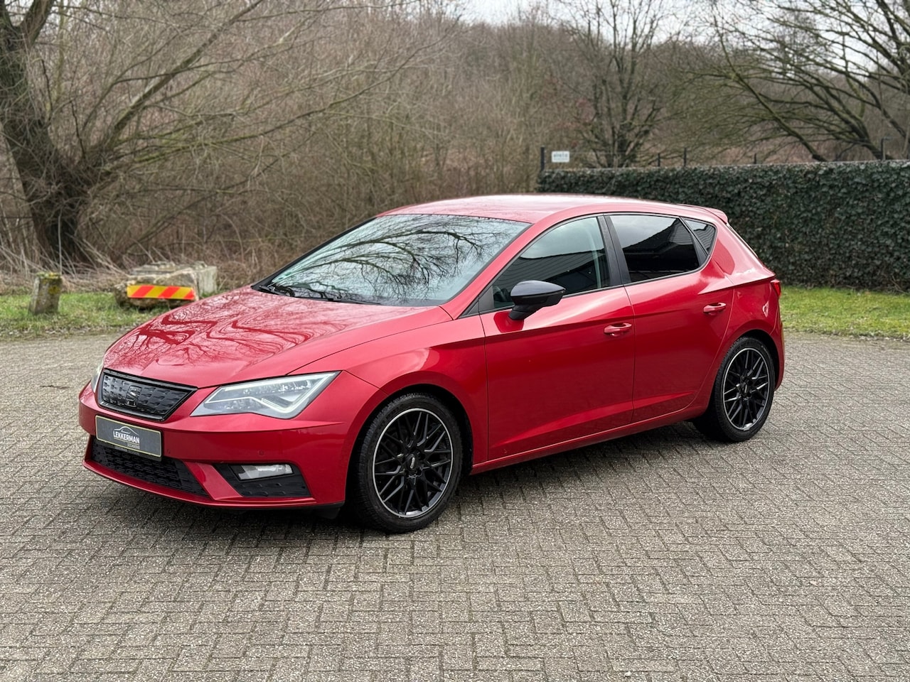 SEAT Leon - 1.0 EcoTSI AUTOMAAT I CARPLAY I EERSTE EIGENAAR I SPORTIEF - AutoWereld.nl