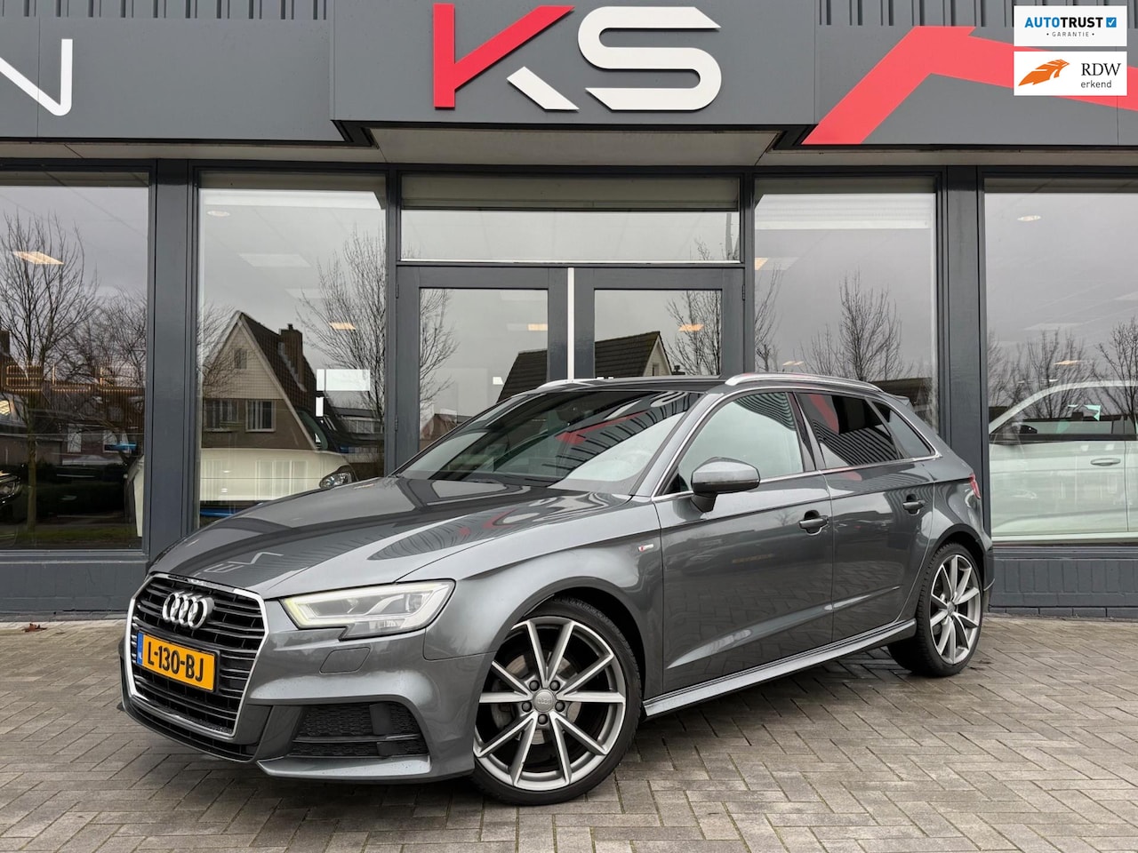 Audi A3 Sportback - 1.4 TFSI CoD Sport 3x S Line Edition Navi Xenon Matrix - AutoWereld.nl