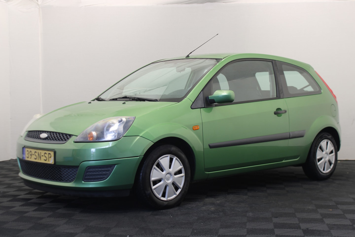 Ford Fiesta - 1.3-8V Champion 1.3-8V Champion - AutoWereld.nl