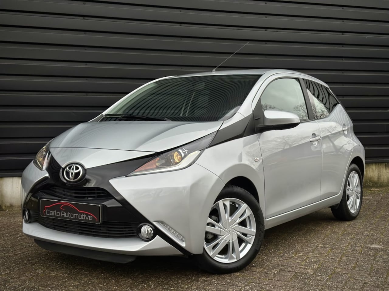 Toyota Aygo - 1.0 VVT-i CAMERA|AIRCO|1E EIGENAAR - AutoWereld.nl