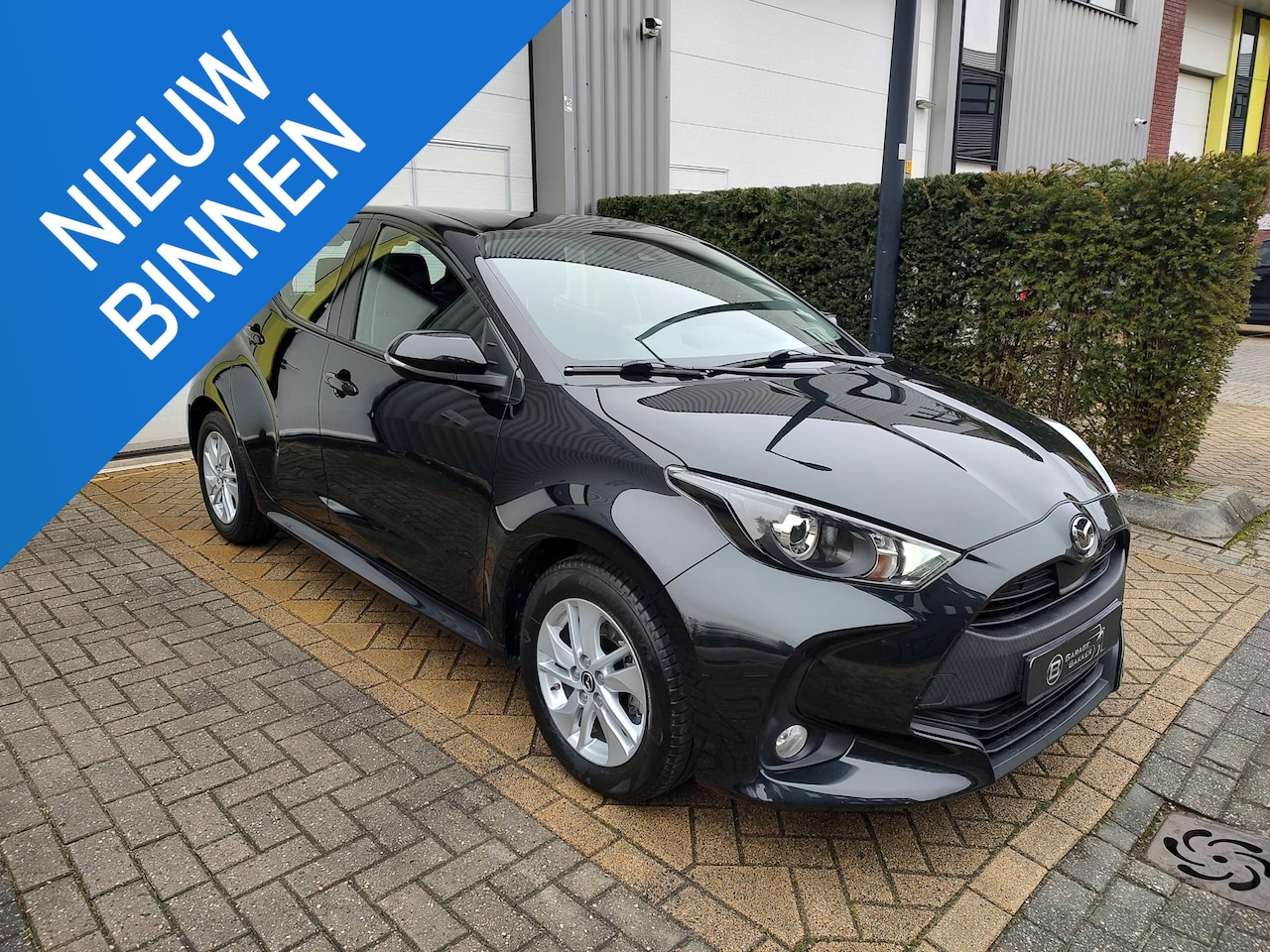 Toyota Yaris - 1.5 Hybrid Mazda 2 Camera Carplay Navigatie Stoel/Stuurverwarming - AutoWereld.nl