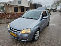 Opel Corsa - 1.2-16V Silverline