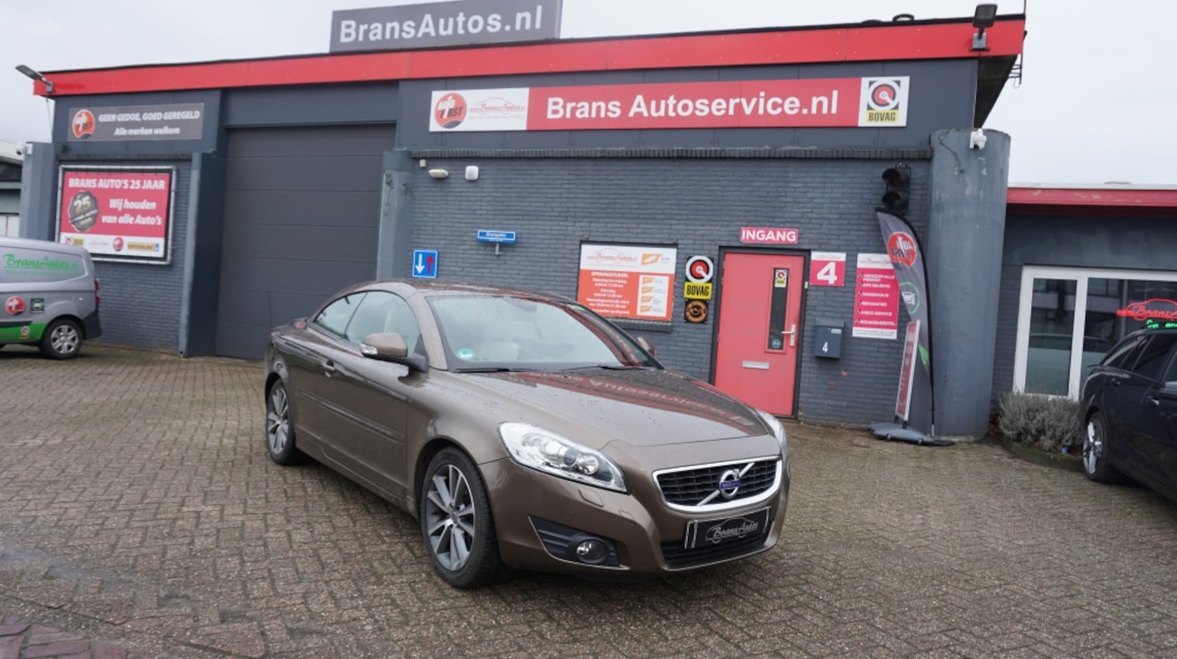 Volvo C70 Convertible - 2.0 D4 Summum 2.0 D4 Summum - AutoWereld.nl