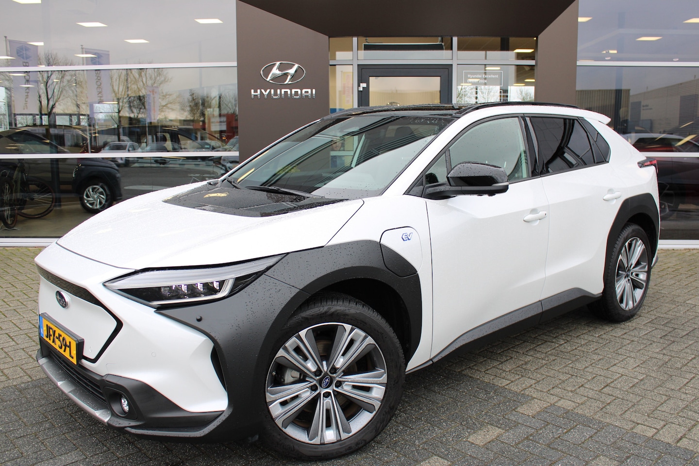 Subaru Solterra - Sky Package 71 kWh | Trekhaak | Rondomzicht camera | Vast panoramadak | | Achteropkomend v - AutoWereld.nl