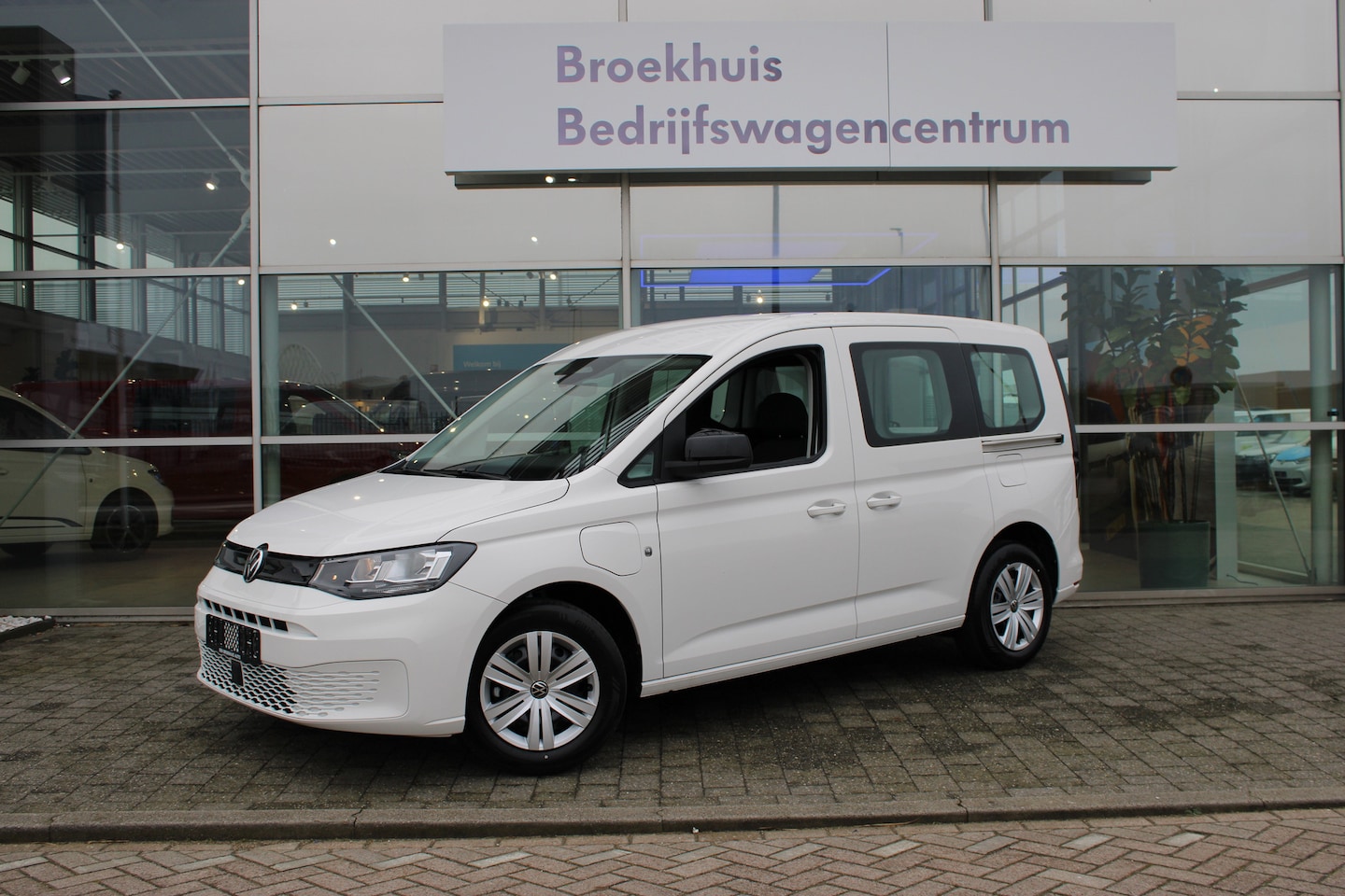 Volkswagen Caddy Cargo - Hybride 1.5 TSI DSG ombouw naar Cargo (toegang tot iedere mileuzone) 1.5 TSiFWD - AutoWereld.nl