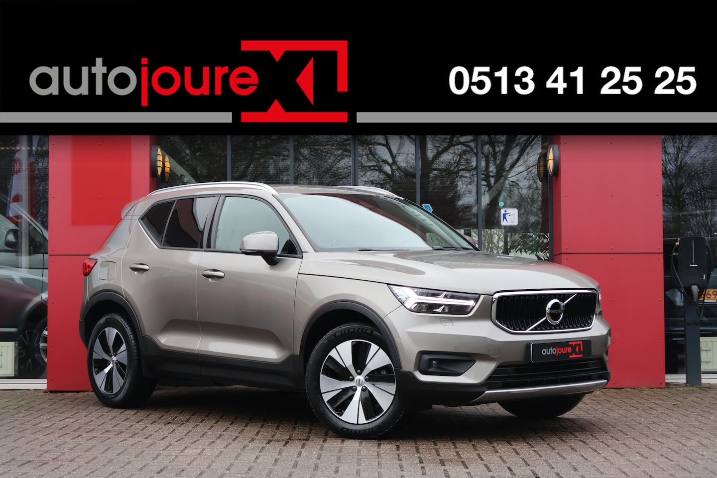 Volvo XC40 - 1.5 T3 Momentum Pro | Origineel NL | Camera | Navigatie | Half Leder/Stof | Cruise Control - AutoWereld.nl
