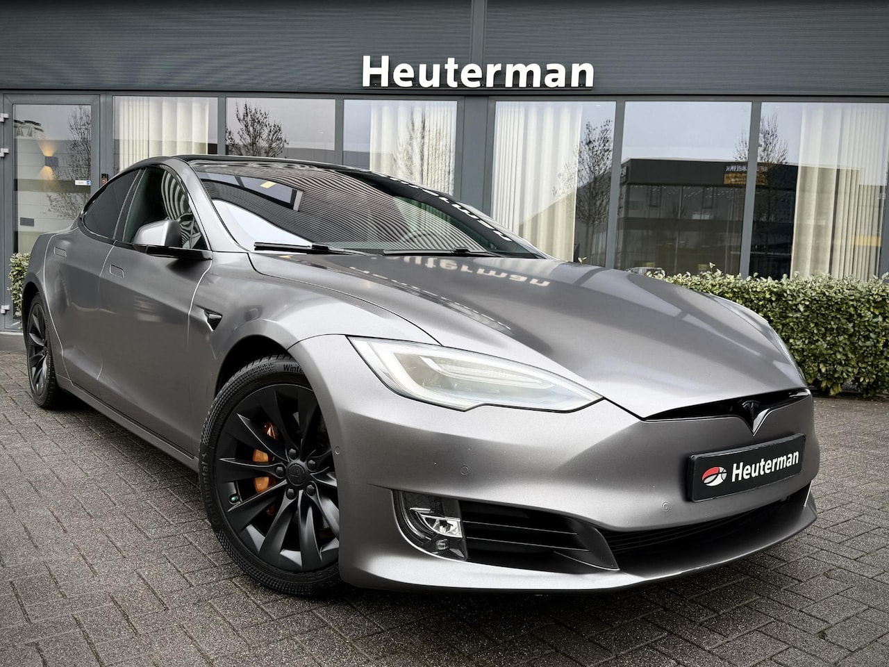 Tesla Model S - Long Range Raven Panorama/ Trekhaak/ Autopilot - AutoWereld.nl
