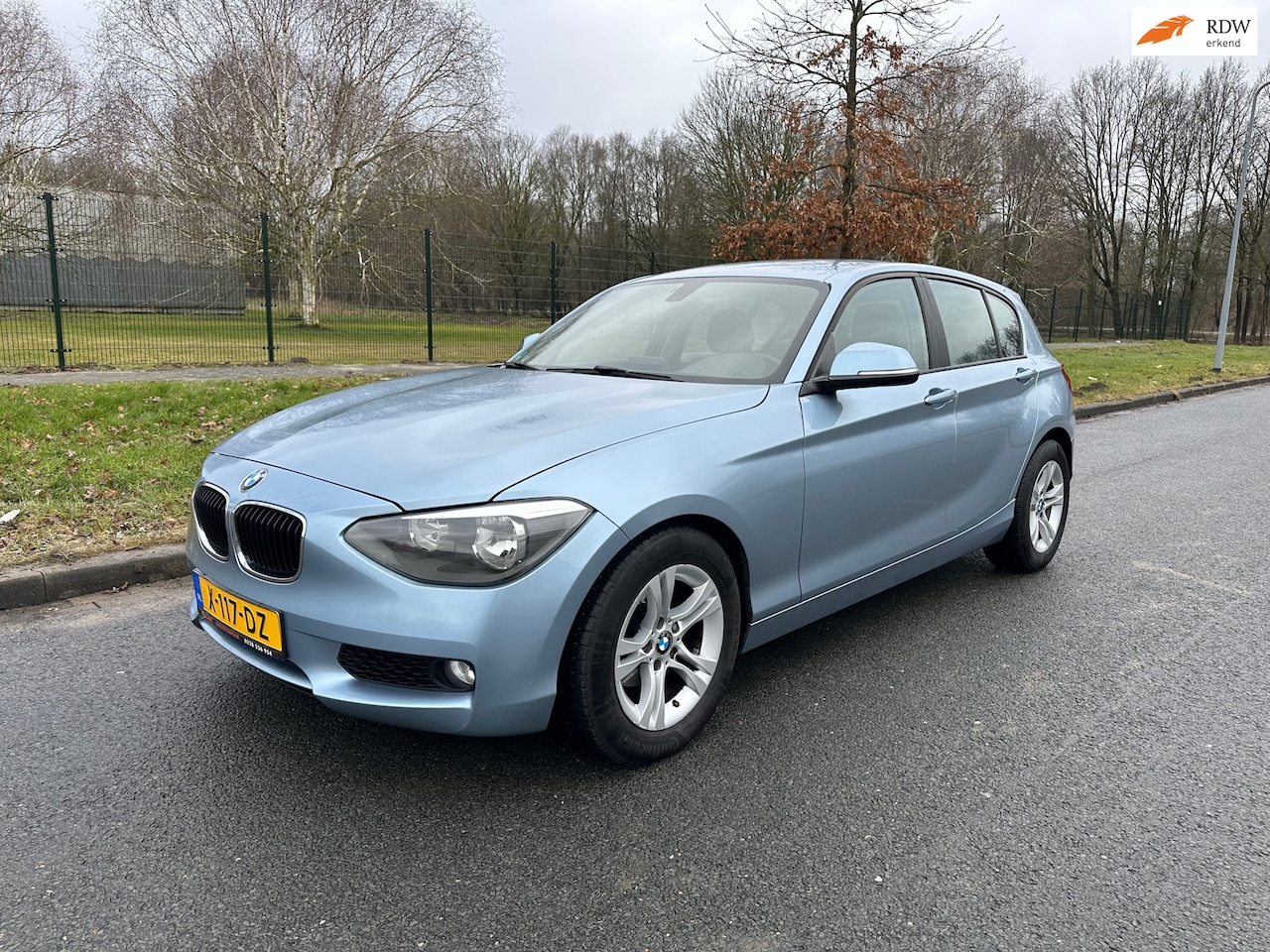 BMW 1-serie - 114i EDE prachtige auto met veel optie - AutoWereld.nl