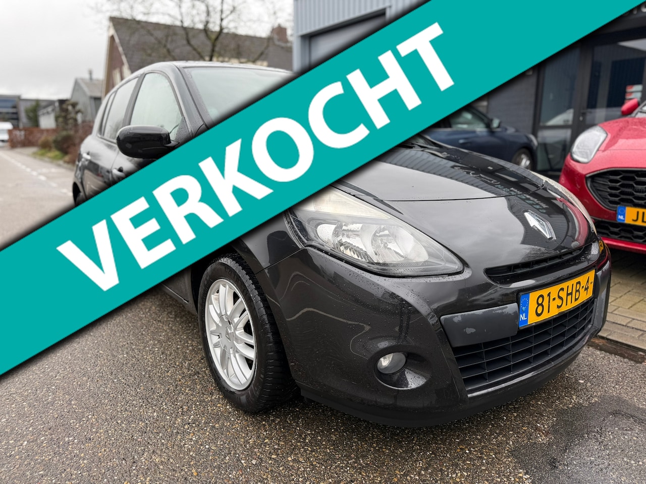 Renault Clio - 1.5 dCi Parisienne I TREKHAAK I NAVI I CLIMA . AIRCO I NAP I LM VELG I RIJD EN SCHAKELT GO - AutoWereld.nl