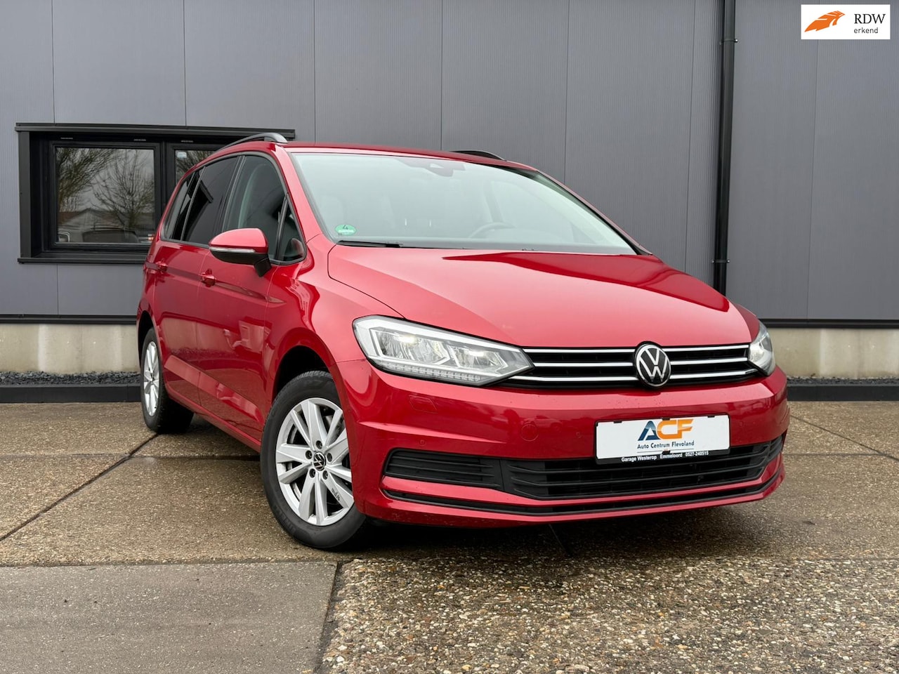 Volkswagen Touran - 1.5 TSI DSG 150 pk Highline 5 persoons trekhaak LED - AutoWereld.nl