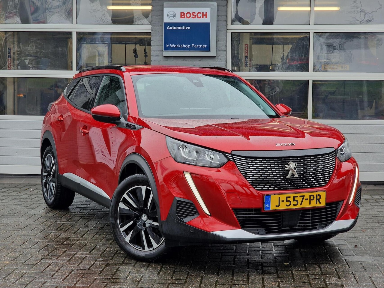 Peugeot 2008 - 1.2 PureTech Allure 131PK|Trekhaak|Nw.Dist.riem|Cruise|Carplay|LED| - AutoWereld.nl