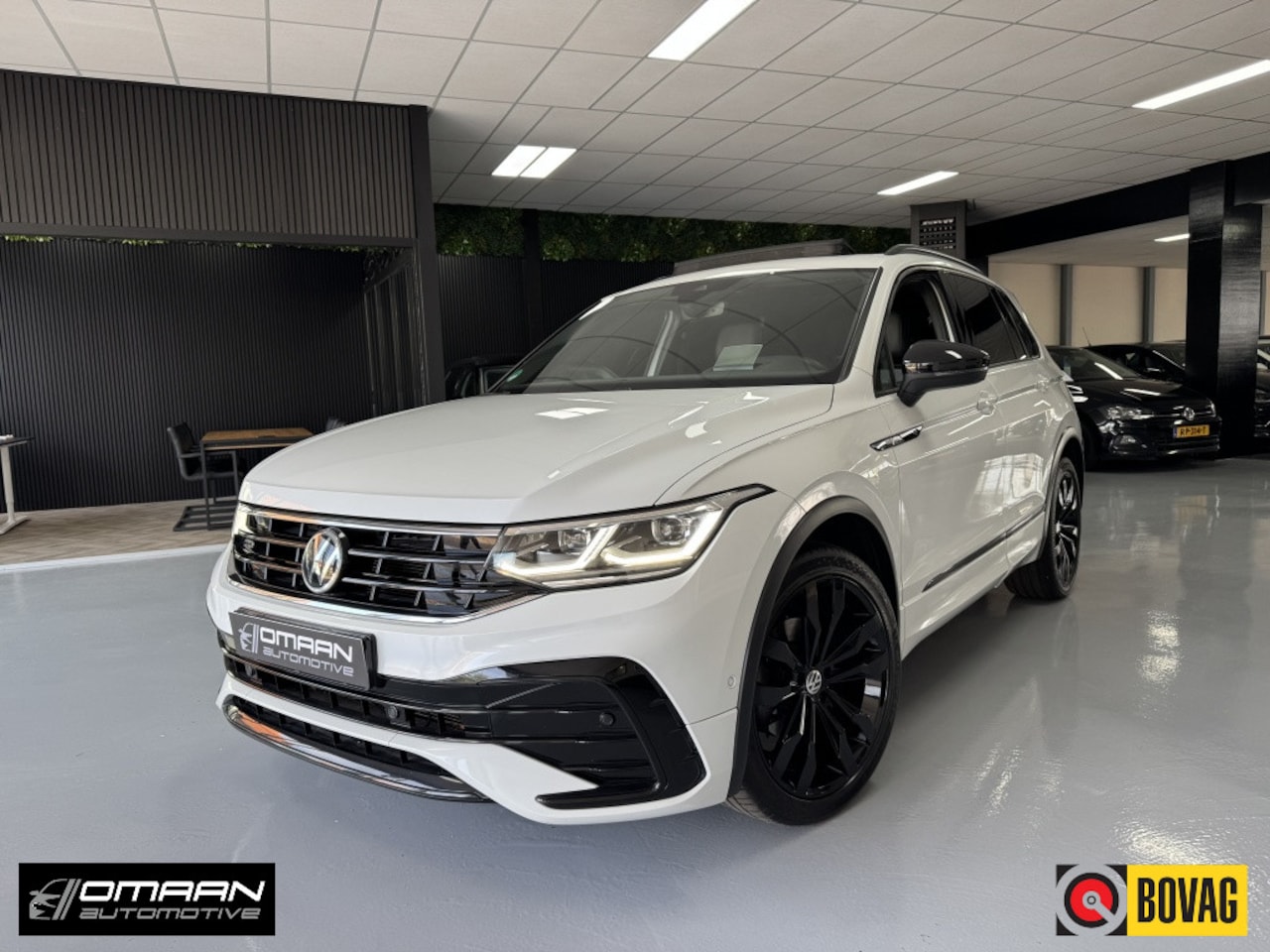 Volkswagen Tiguan - 1.5 TSI R-Line PANO HUD LANE ACC - AutoWereld.nl