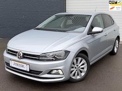 Volkswagen Polo - 1.0 TSI Highline AUTO./CARPLAY/ADAPTIVECRUISE/CLIMA/CRUISE