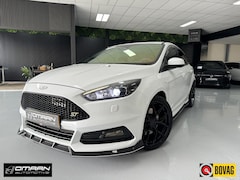 Ford Focus - 2.0 ST-2 250PK 2016 RECARO MAXTON
