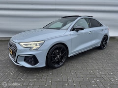 Audi A3 Limousine - 35 TFSI S-Line | Panorama dak | Stoelverwarming |
