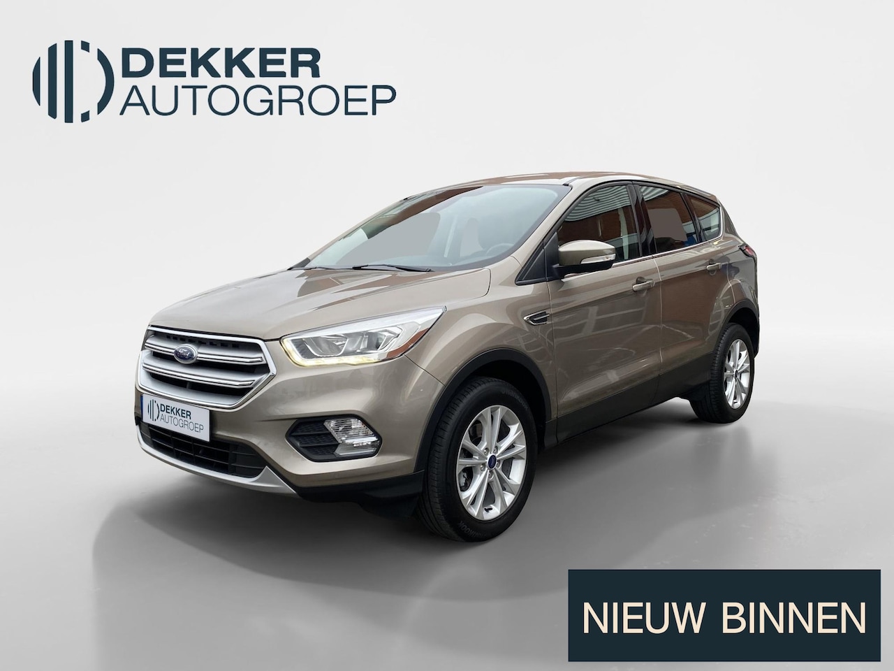 Ford Kuga - 1.5 EcoBoost Titanium TREKHAAK. - AutoWereld.nl