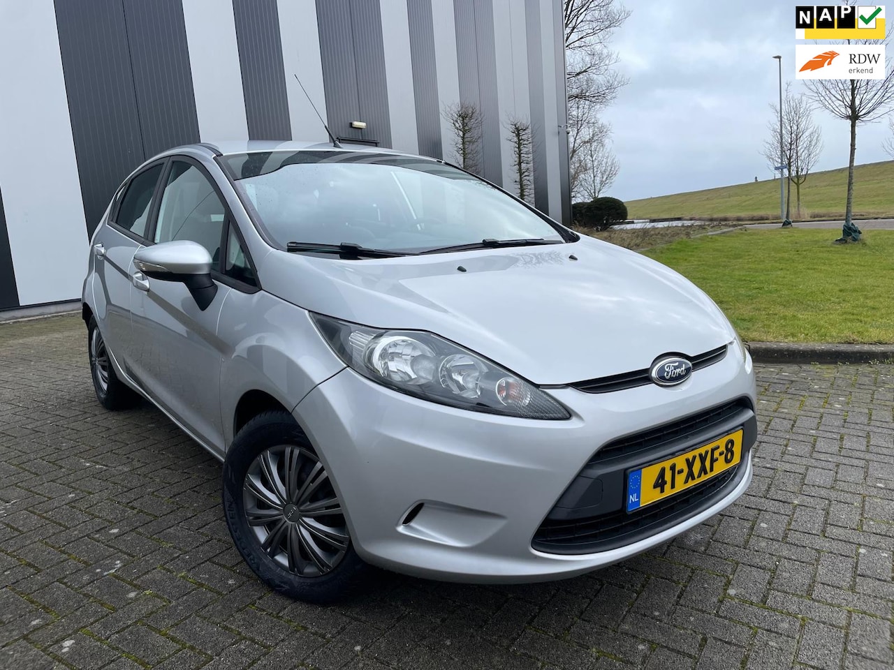 Ford Fiesta - 1.25 Champion 2e Eigenaar-Airco-Elekpakket - AutoWereld.nl
