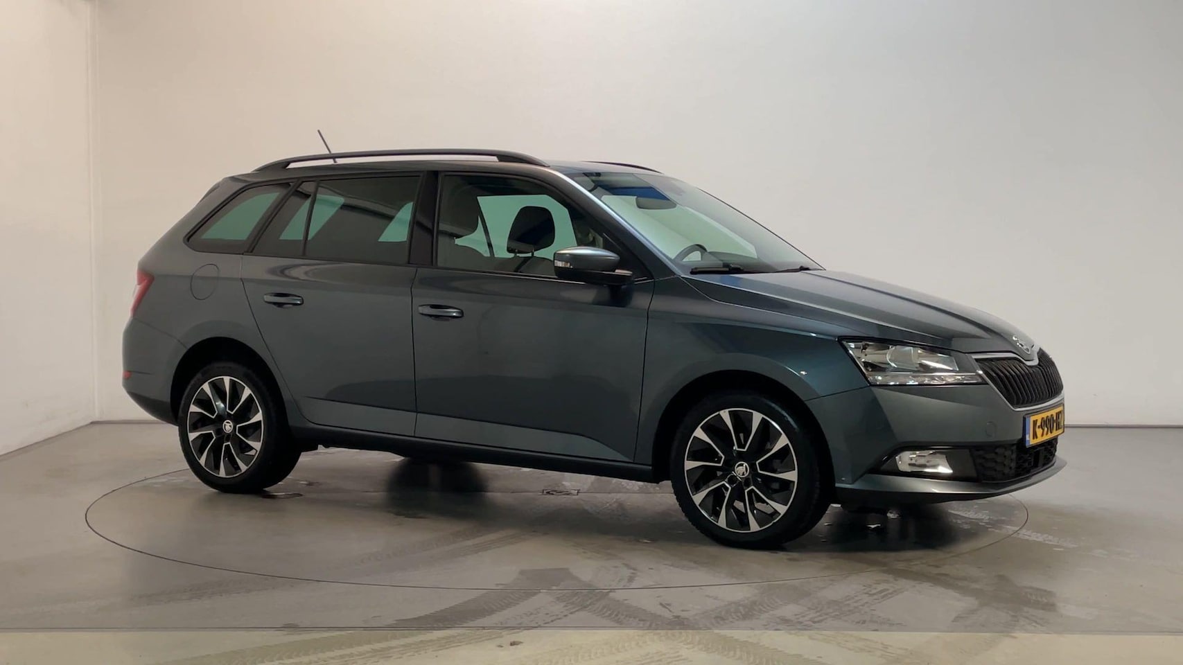 Skoda Fabia Combi - 1.0 TSI Business Edition Navigatie Parkeersensoren App-Connect DAB+ - AutoWereld.nl