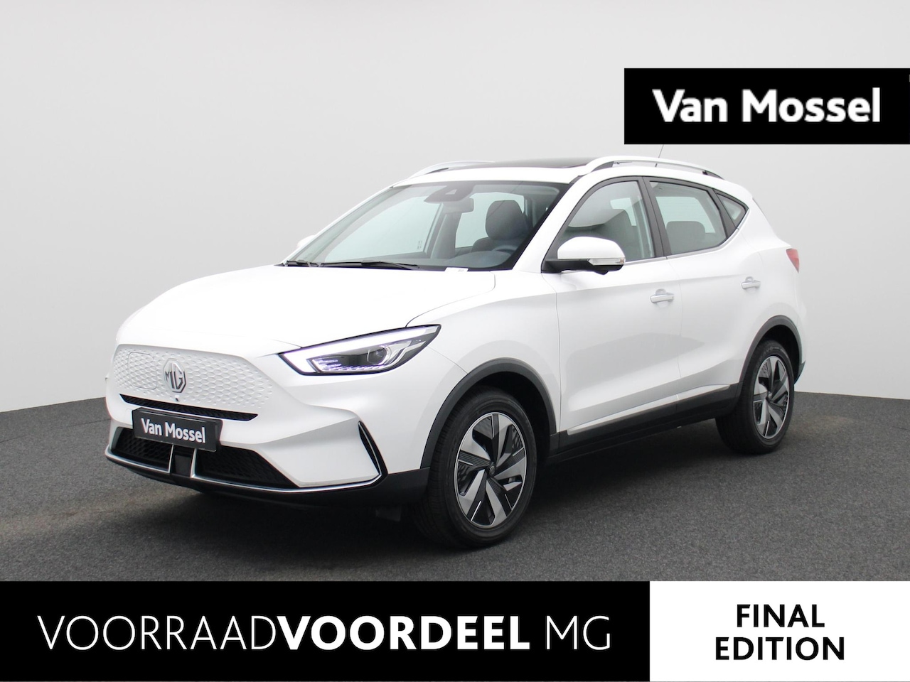 MG ZS - Standard Range Luxury 50 kWh | WLTP 320 KM | Panorama/Schuif-Kantel Dak |  17"LMV | AppleC - AutoWereld.nl