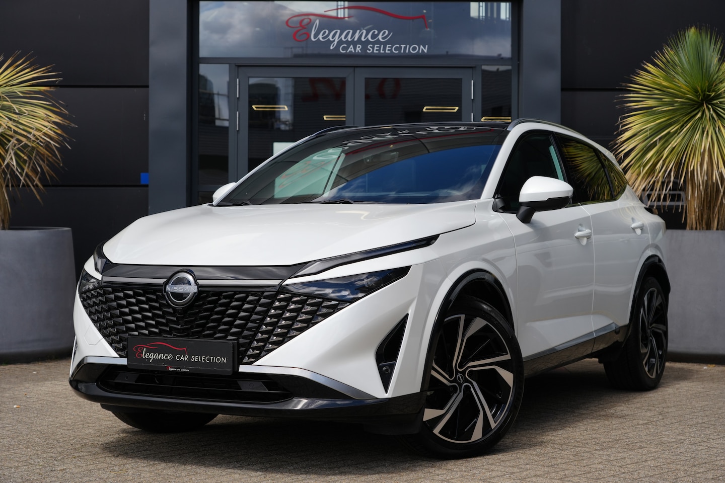 Nissan Qashqai - 1.3 MHEV Xtronic Tekna Plus 158pk Panoramadak/Alcantara/Stoelverwarming/Bose - AutoWereld.nl