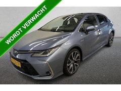 Toyota Corolla - 1.8 Hybrid Executive Sedan / Leder / Navigatie / Xenon / Pdc.V+A / Airco-ecc./ Radio multi