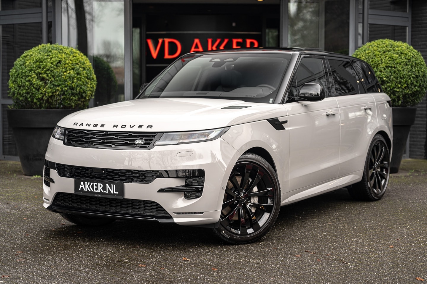 Land Rover Range Rover Sport - LANDROVER P460e Dynamic SE | Black Pack | Stoelventilatie | 360° Cam. | Pano.dak | 23 Inch - AutoWereld.nl