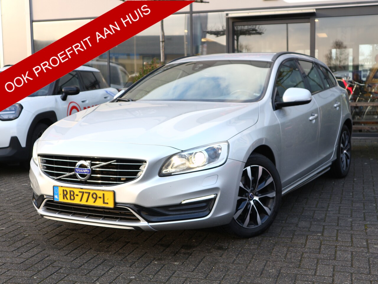 Volvo V60 - 2.0 T3 Polar+ Dynamic NAVI CLIMA - AutoWereld.nl