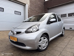 Toyota Aygo - 1.0-12V +