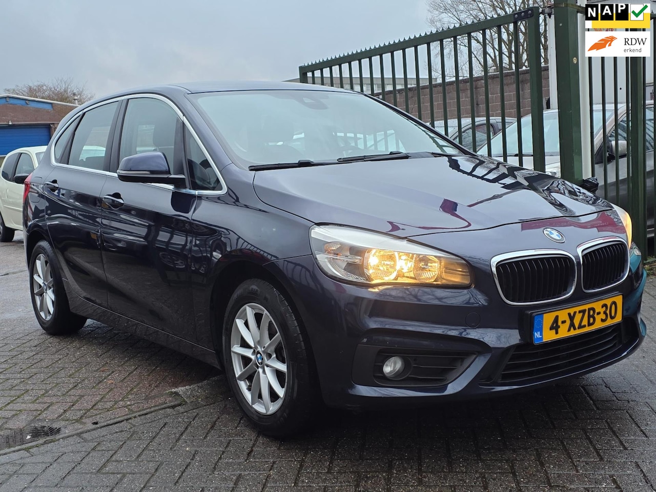 BMW 2-serie Active Tourer - 218i Executive 1e eigenaar airco elektrische ramen cv op afs - AutoWereld.nl
