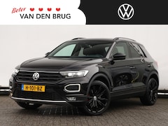 Volkswagen T-Roc - 1.5 TSI Sport 150 pk | Navigatie | Trekhaak | Active info display | 19" Suzuka |