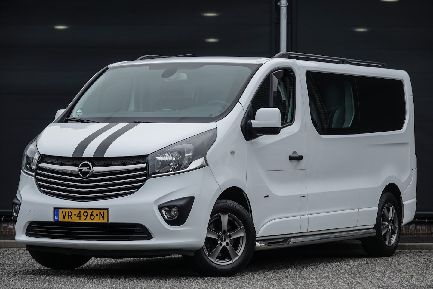 Opel Vivaro - L2H1 1.6Cdti 120Pk | Dubbele Cabine | Sport EcoFlex | Achteruitrijcamera | Sidebars | Trek - AutoWereld.nl