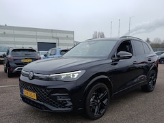 Volkswagen Tiguan - 1.5 eHybrid 272 pk R-Line Business | Trekhaak | Assitance pakket plus | Black Style pakket