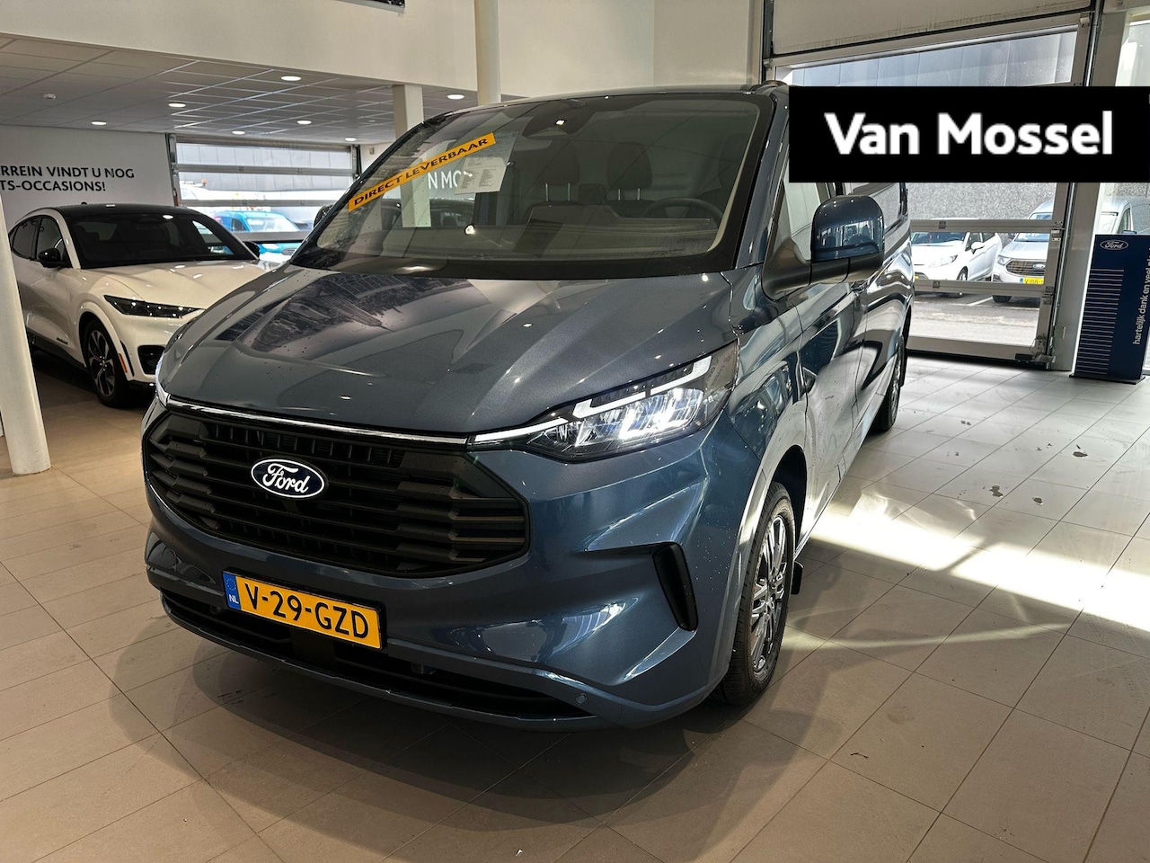 Ford Transit Custom - 300 2.0 TDCI L2H1 Limited | 136 PK | BPM VRIJ | NAVIGATIE | 17" LM VELGEN | CAMERA | - AutoWereld.nl