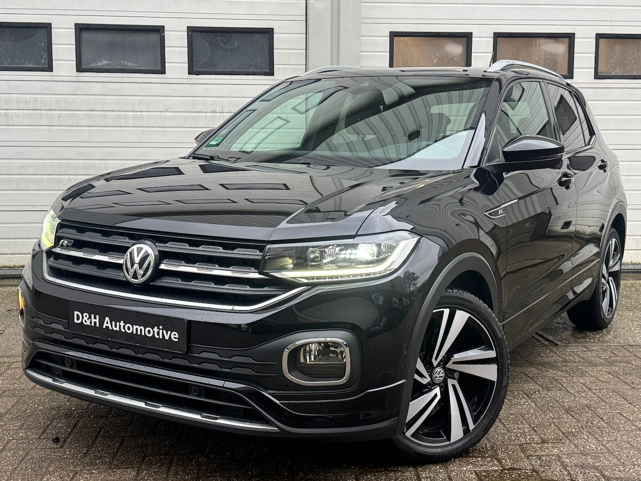 Volkswagen T-Cross - 1.0 TSI 3X R LINE Lane-Front carplay,assist,Navi,Led,Xenon,Acc,Auto,Keyless,Virtual/front - AutoWereld.nl