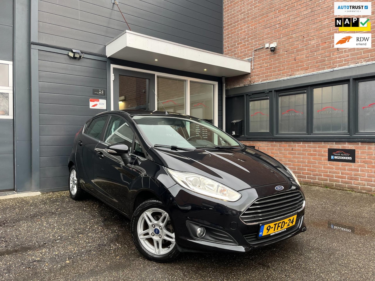 Ford Fiesta - 1.0 Titanium|Nap|Pdc|Navi|Bleutooth|Led|Airco - AutoWereld.nl