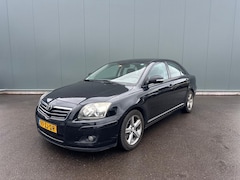 Toyota Avensis - 1.8 VVTi Luna Bns CLIMA | NAVI | TREKHAAK