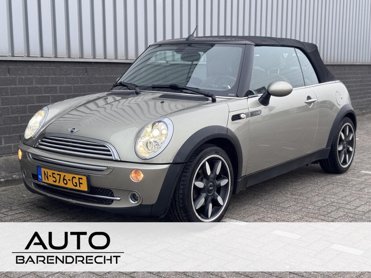 MINI Cabrio - Mini 1.6 Cooper Sidewalk Clima | Nieuwe APK - AutoWereld.nl