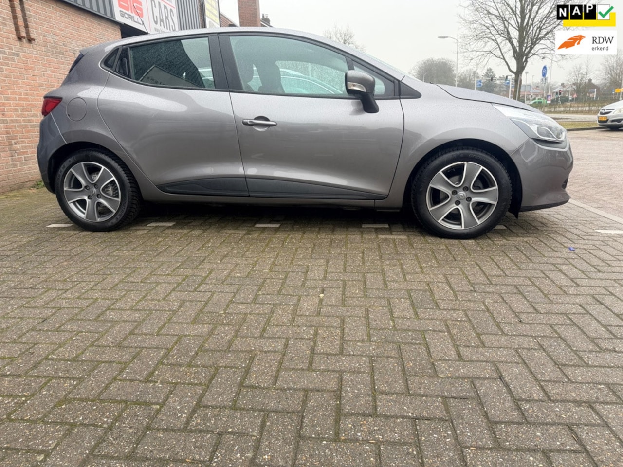 Renault Clio - 1.2 Expression 1.2 Expression - AutoWereld.nl