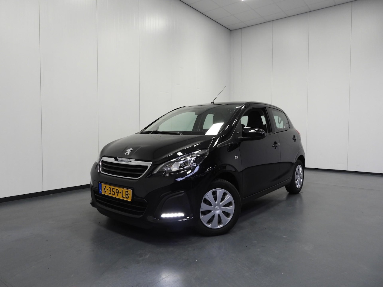 Peugeot 108 - 1.0 e-VTi Active AIRCO/BLUETOOTH! - AutoWereld.nl